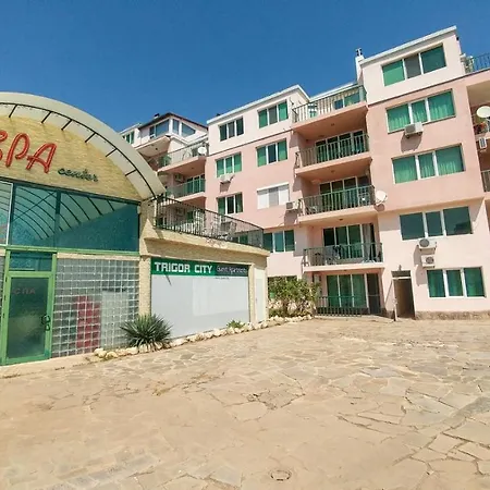 Apartment Sunny Holiday Warna